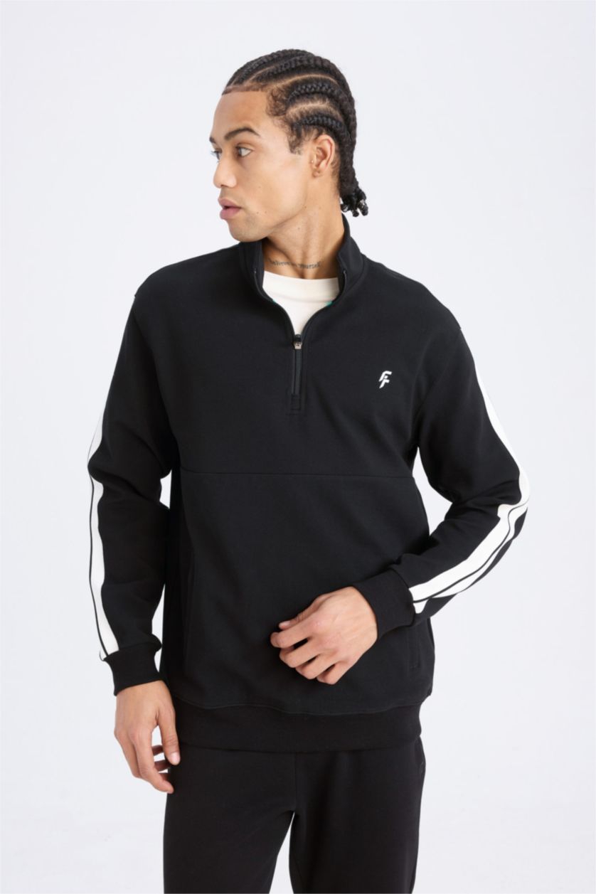 Erkek Siyah Standart Fit Dik Yaka Fermuarlı Sporcu Sweatshirt