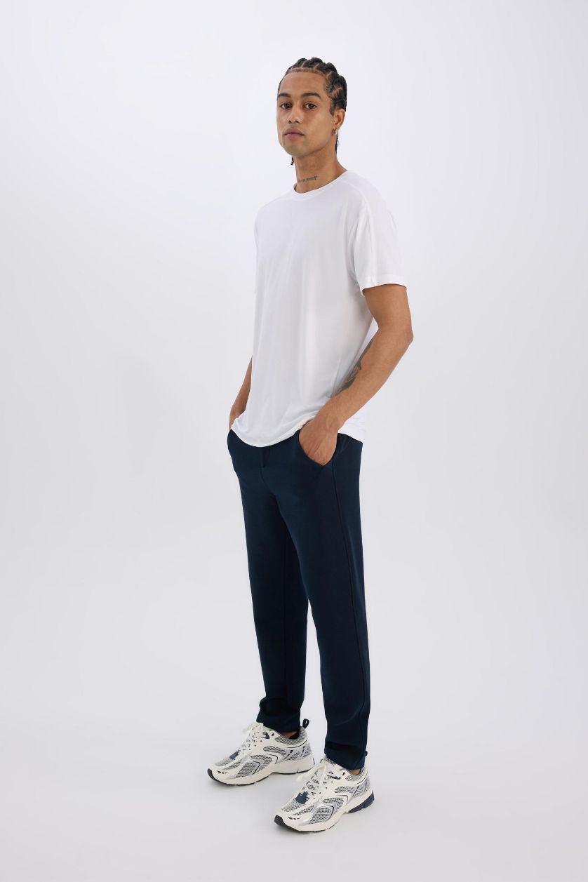 Erkek Lacivert Sporcu Jogger Eşofman Altı Slim Fit Dar Kesim Standart Paça Cepli Beli Lastikli