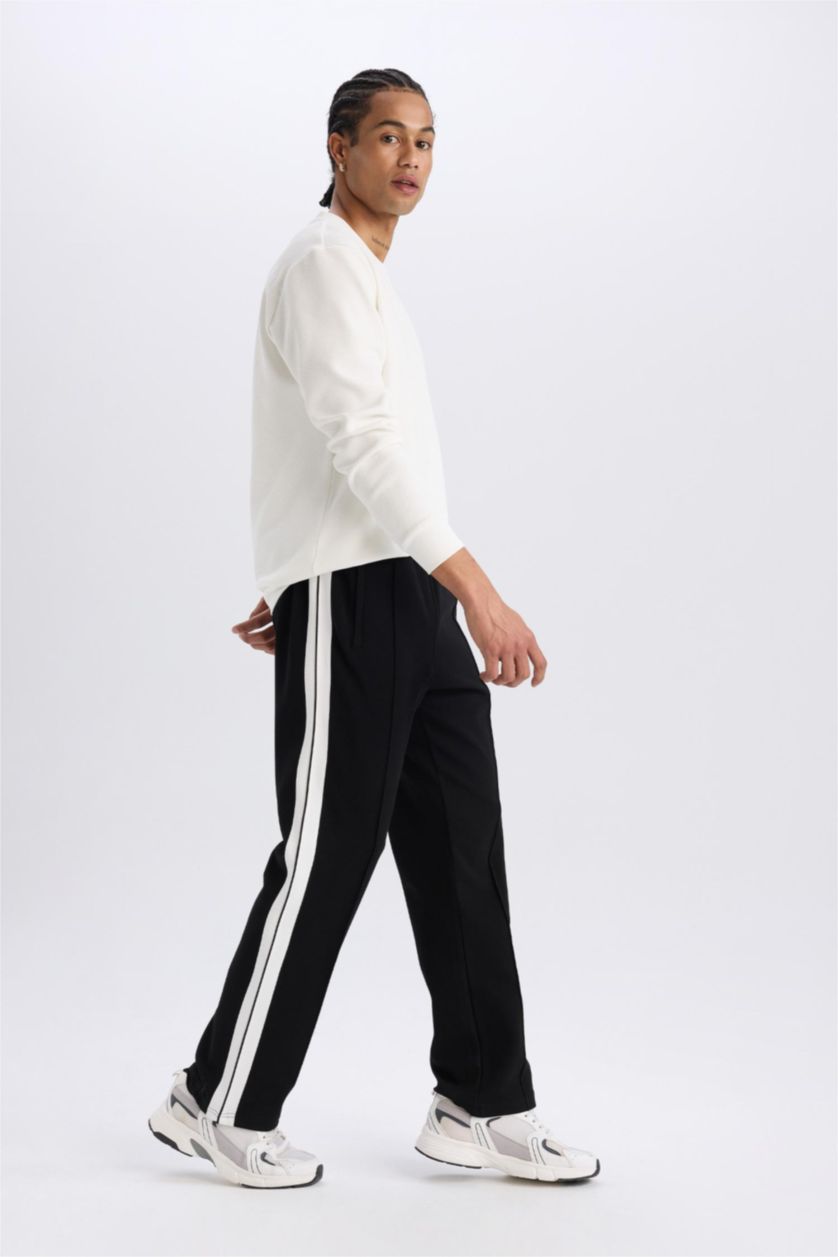 Erkek Siyah Sporcu Jogger Eşofman Altı Standart Fit Standart Paça Beli Lastikli Cepli