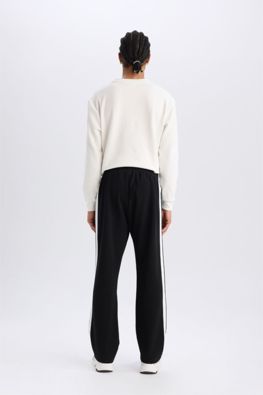 Erkek Siyah Sporcu Jogger Eşofman Altı Standart Fit Standart Paça Beli Lastikli Cepli