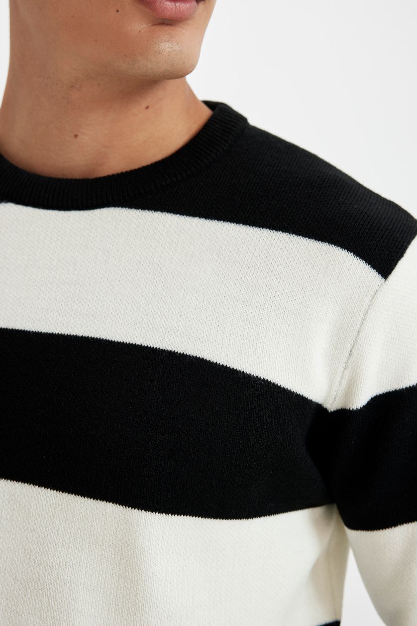 رجالي أسود بلوفر مخطط تريكو اسود قصة عادية برقبة مستديرة