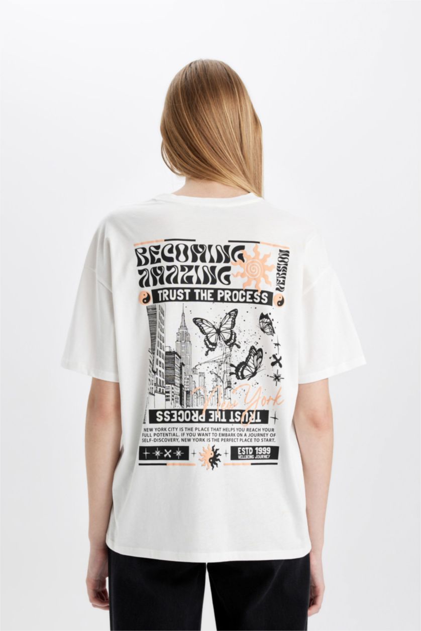 نساء بيج فاتح تيشيرت نص ردن اوفر سايز بياخة مستديرة