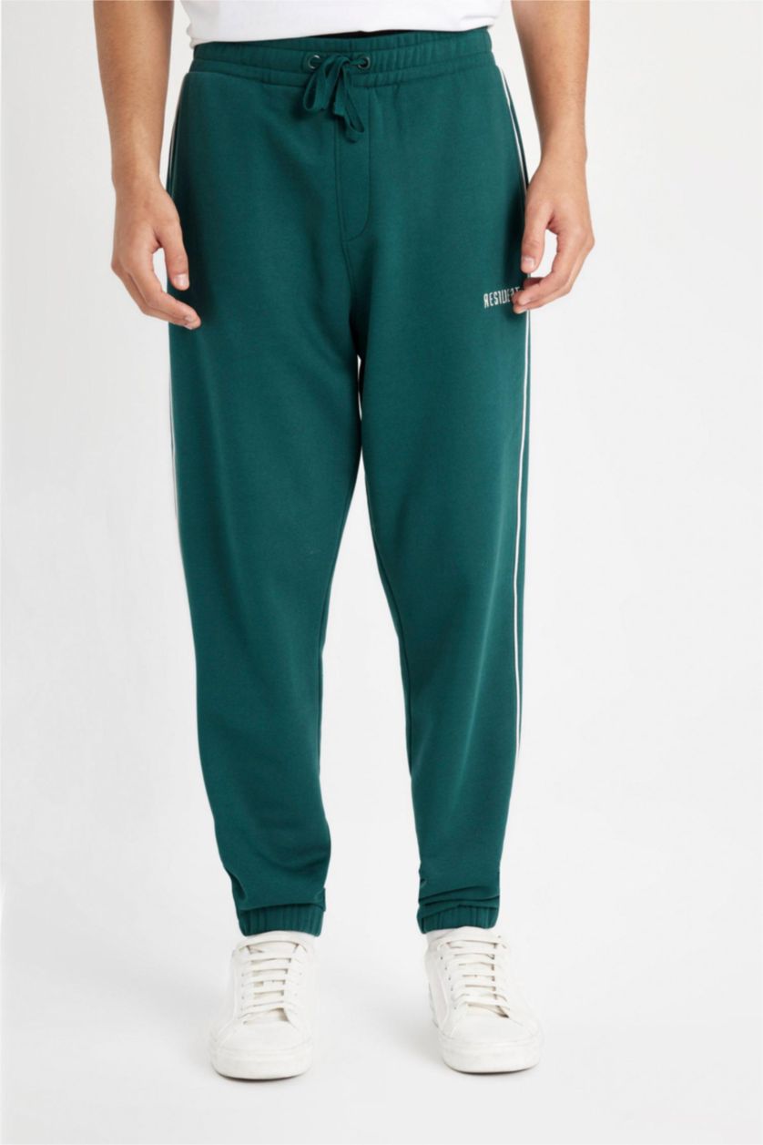 Erkek Koyu Yeşil Regular Fit Jogger Eşofman Altı Fleto Cepli Baskılı Beli Bağcıklı Lastikli Paça
