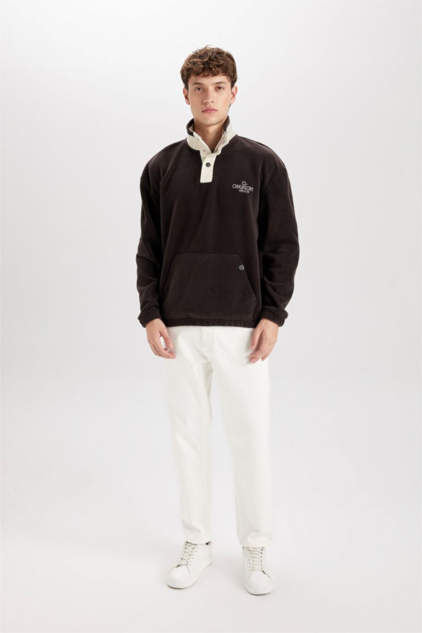 Erkek Kahve Boxy Fit Çıtçıtlı Dik Yaka Nakışlı Polar Sweatshirt