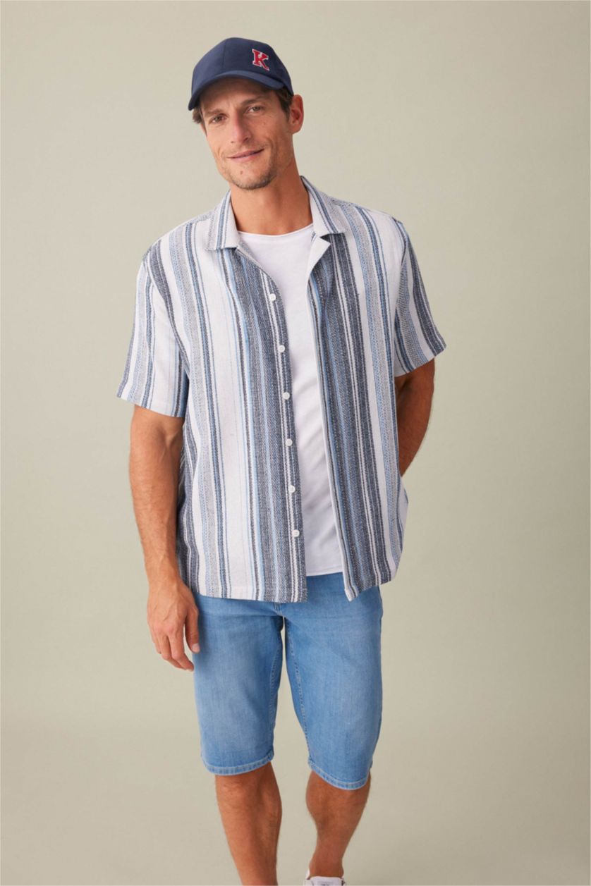 Man NAVY Regular Fit Resort Collar Striped Short Sleeve Shirt