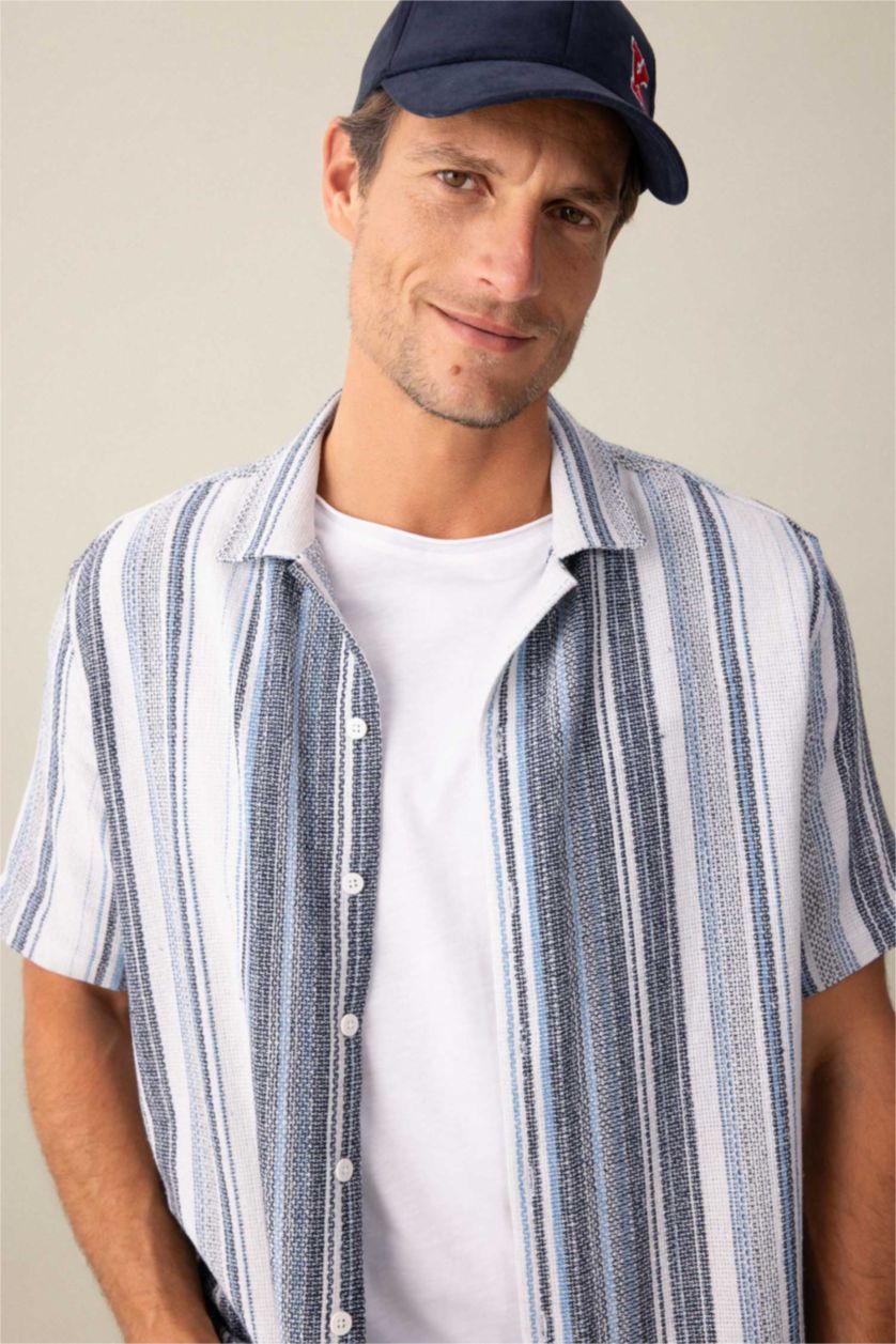 Man NAVY Regular Fit Resort Collar Striped Short Sleeve Shirt