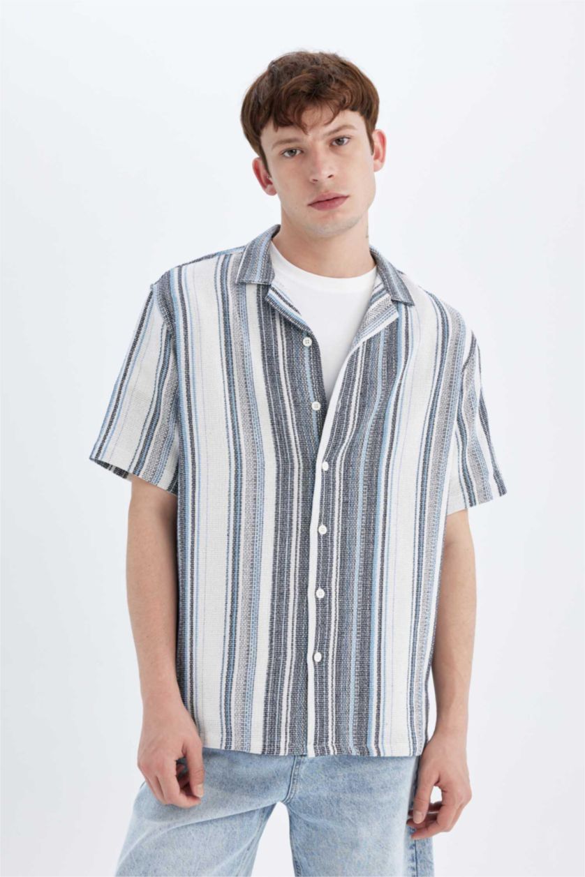 Man NAVY Regular Fit Resort Collar Striped Short Sleeve Shirt
