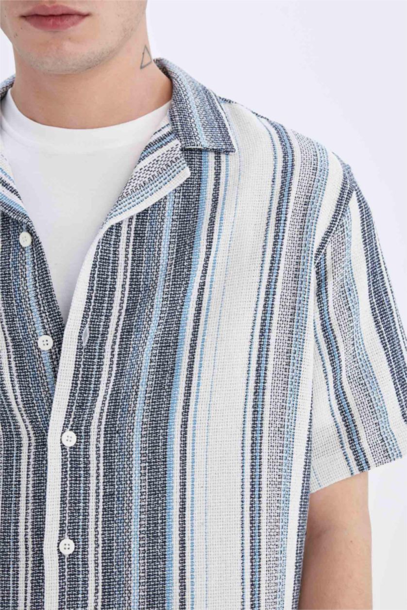 Man NAVY Regular Fit Resort Collar Striped Short Sleeve Shirt