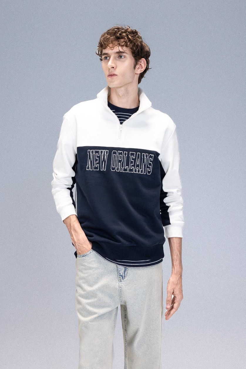 Erkek Ekru Relax Fit Dik Yaka Yarım Fermuarlı Baskılı Kalın Sweatshirt