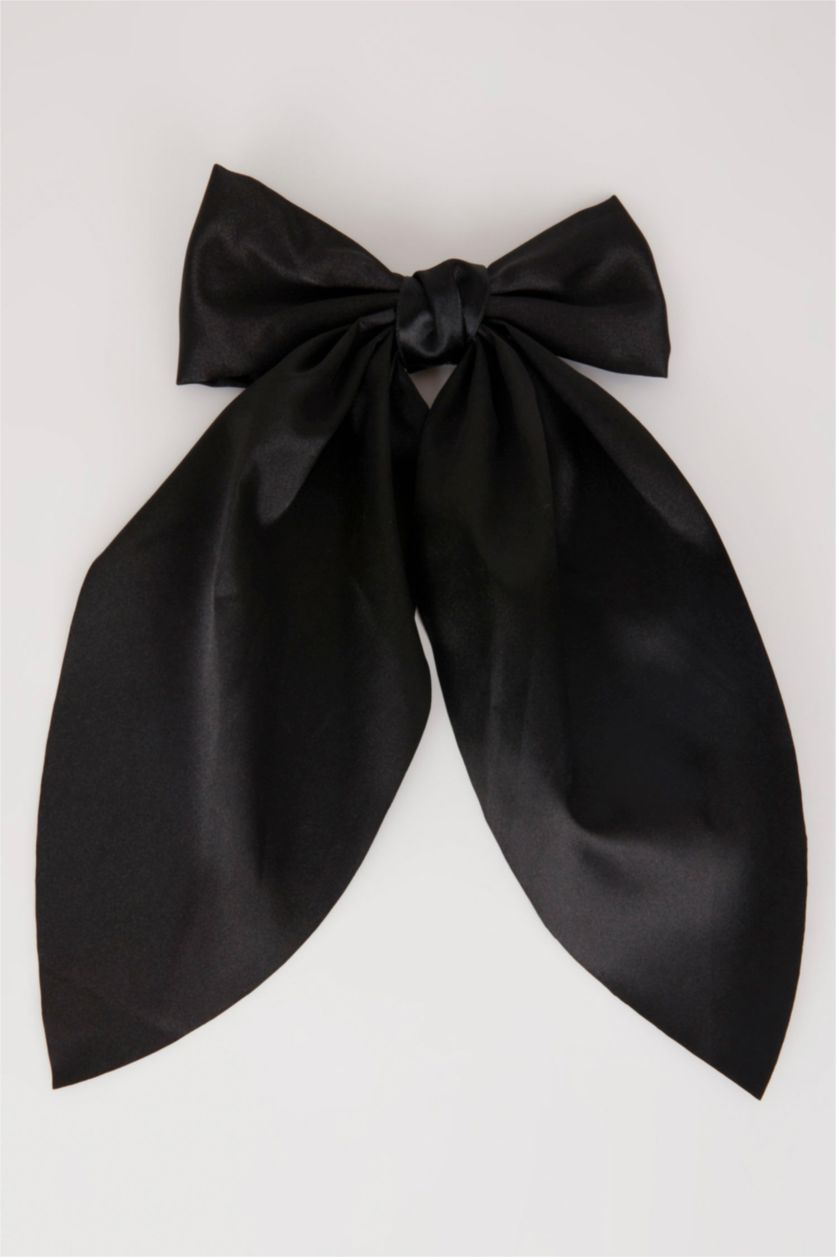 Kadın Siyah Siyah Kurdeleli Fiyonk Toka