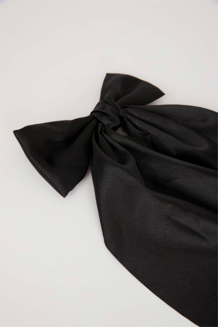 Kadın Siyah Siyah Kurdeleli Fiyonk Toka