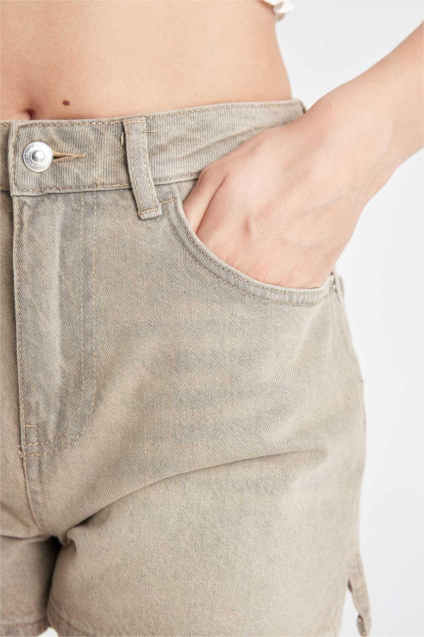 Kadın Gri Mom Fit Yüksek Bel Jean Şort
