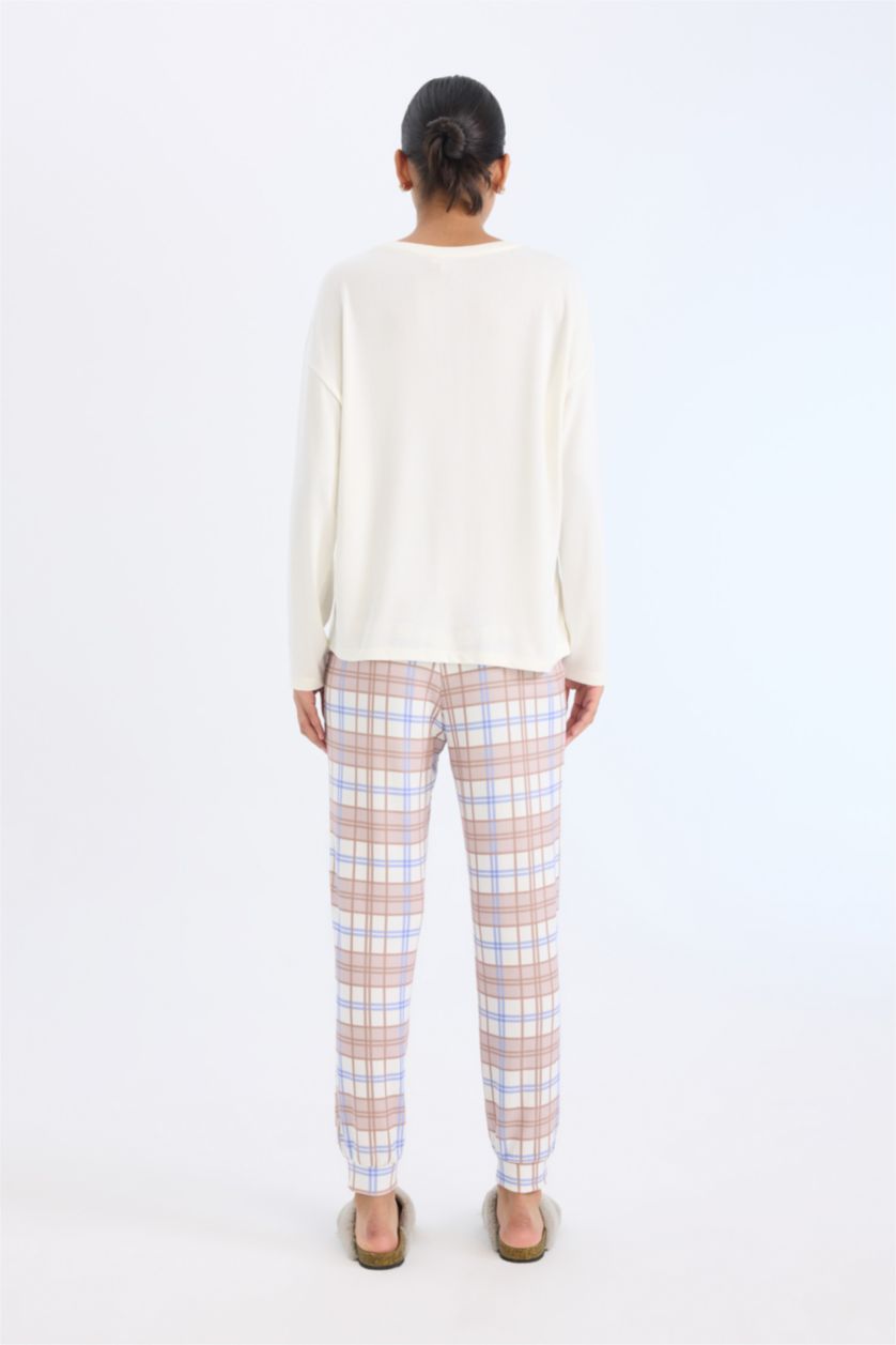 Kadın Bej Pijama Takımı Regular Fit Uzun Kollu Üst Kareli Uzun Alt