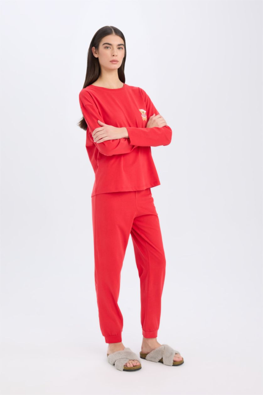 Woman Red Fall in Love Christmas Themed Top Bottom 2 Piece Pajama Set