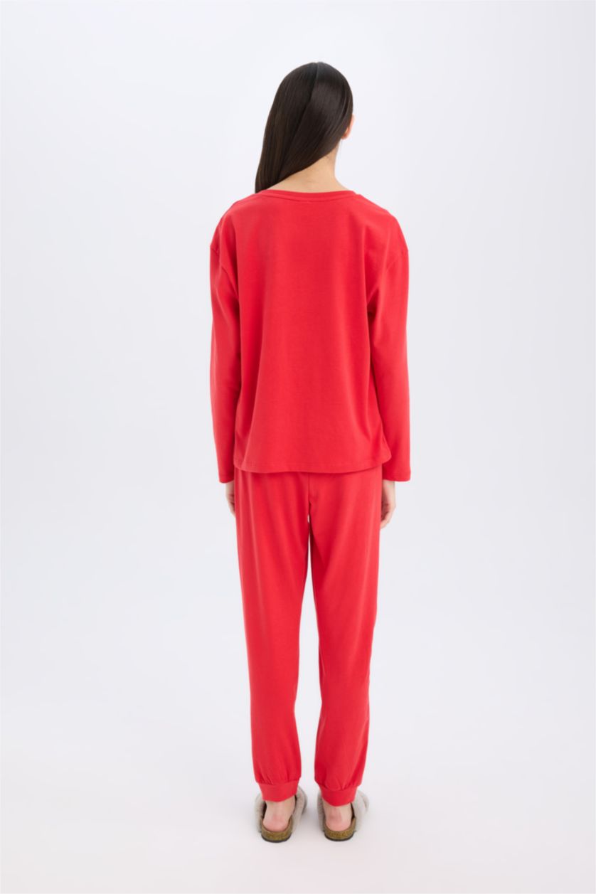 Woman Red Fall in Love Christmas Themed Top Bottom 2 Piece Pajama Set