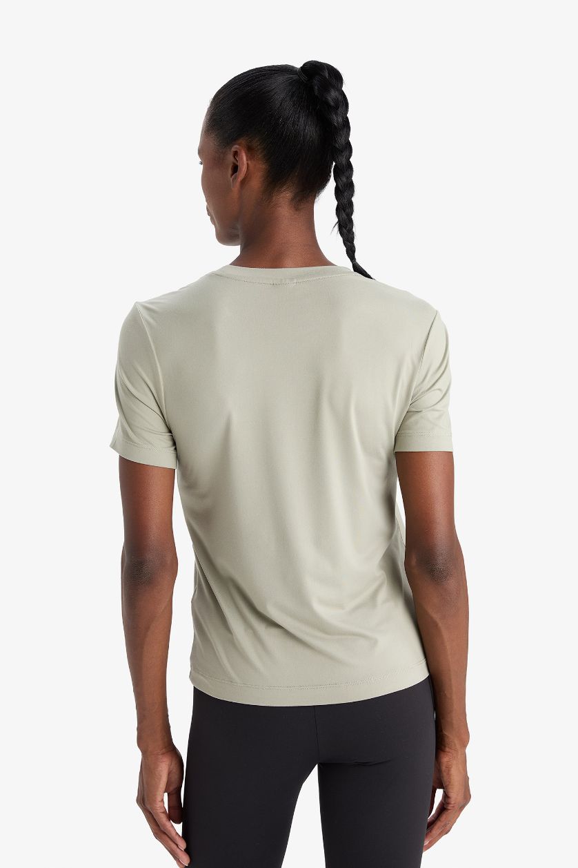 Kadın Açık Haki Standart Fit Bisiklet Yaka Sporcu Basic Düz Kısa Kollu Tişört