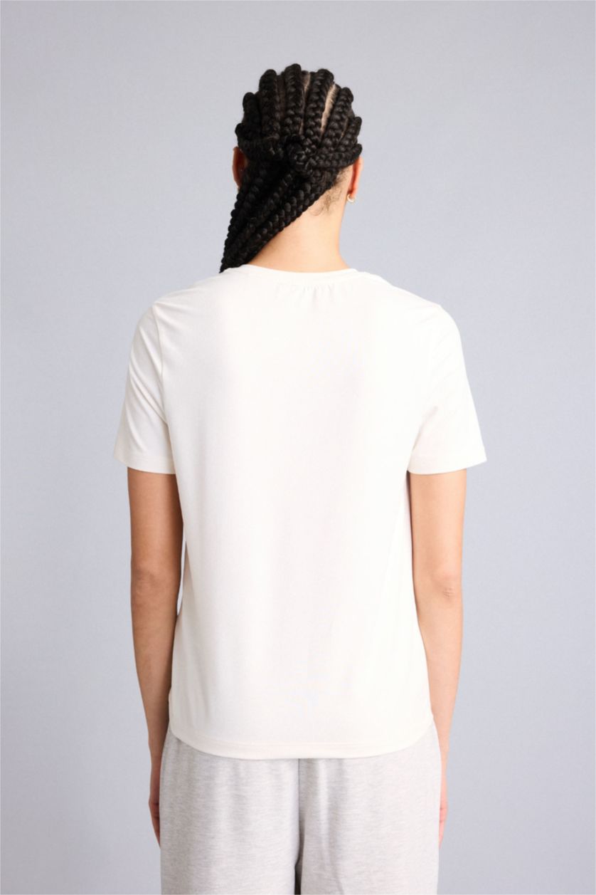 Kadın Ekru Standart Fıt Bisiklet Yaka Sporcu Kısa Kollu Tişört