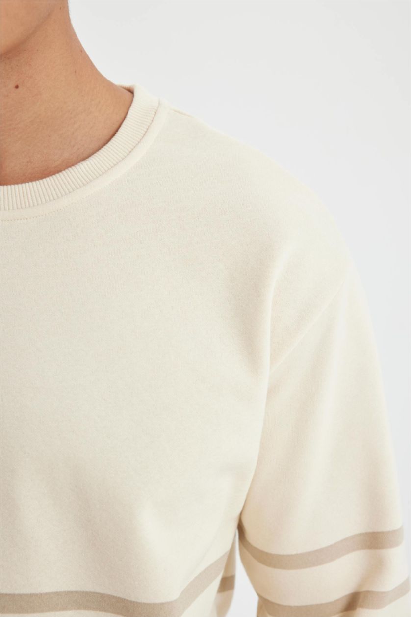 رجال حجري فاتح سويت شيرت قصة مريحة بياخة مستديرة