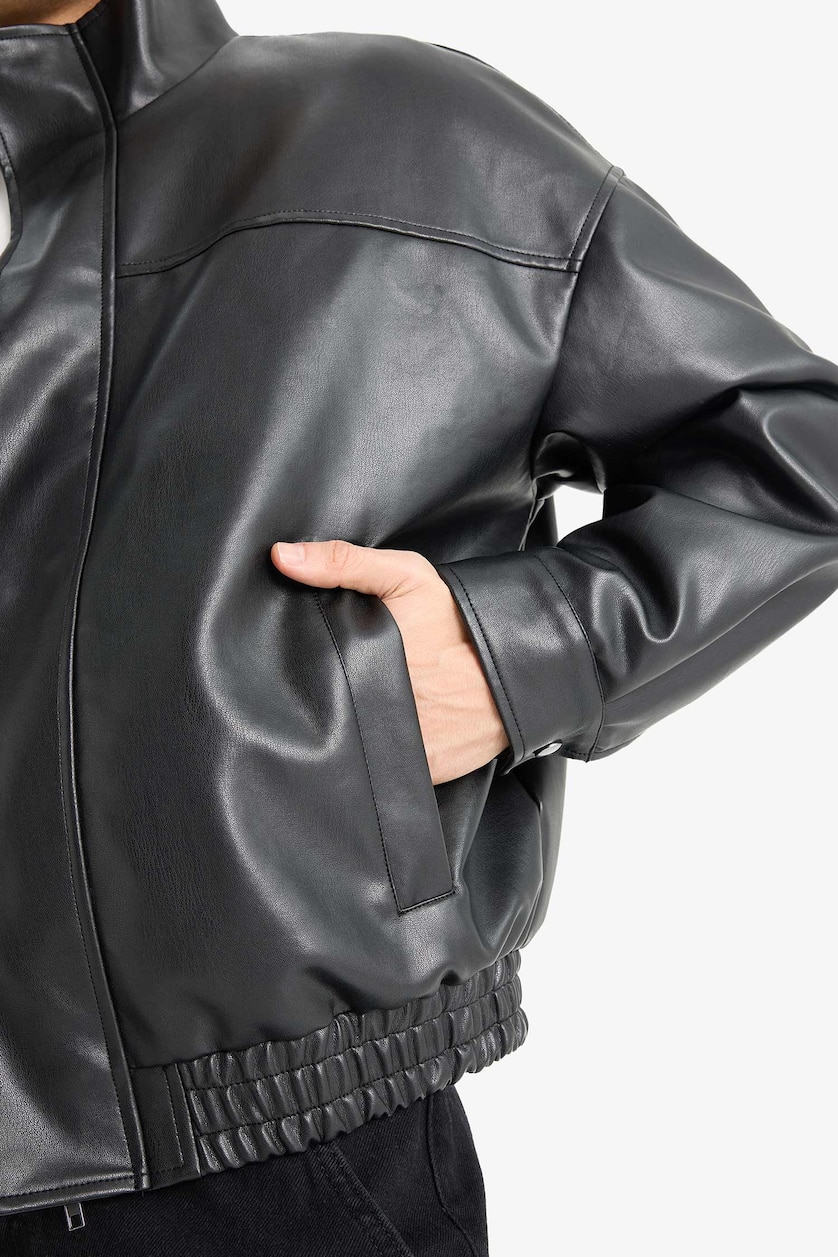 Erkek Siyah Su İtici Oversize Fit Geniş Kalıp Dik Yaka İç Cepli Çıtçıt Kapamalı Beli Lastikli Deri Ceket Mont
