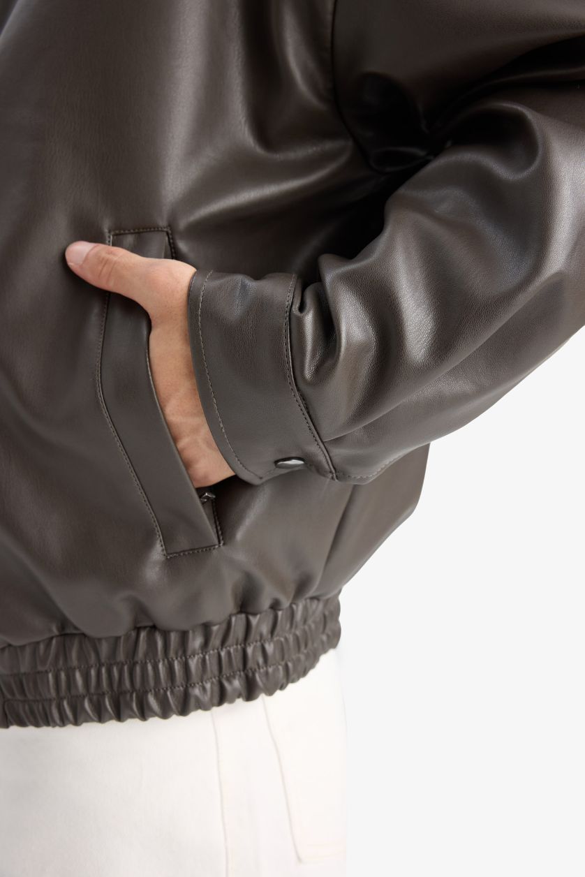 Erkek Koyu Kahve Su İtici Oversize Fit Geniş Kalıp Dik Yaka İç Cepli Çıtçıt Kapamalı Beli Lastikli Deri Ceket Mont