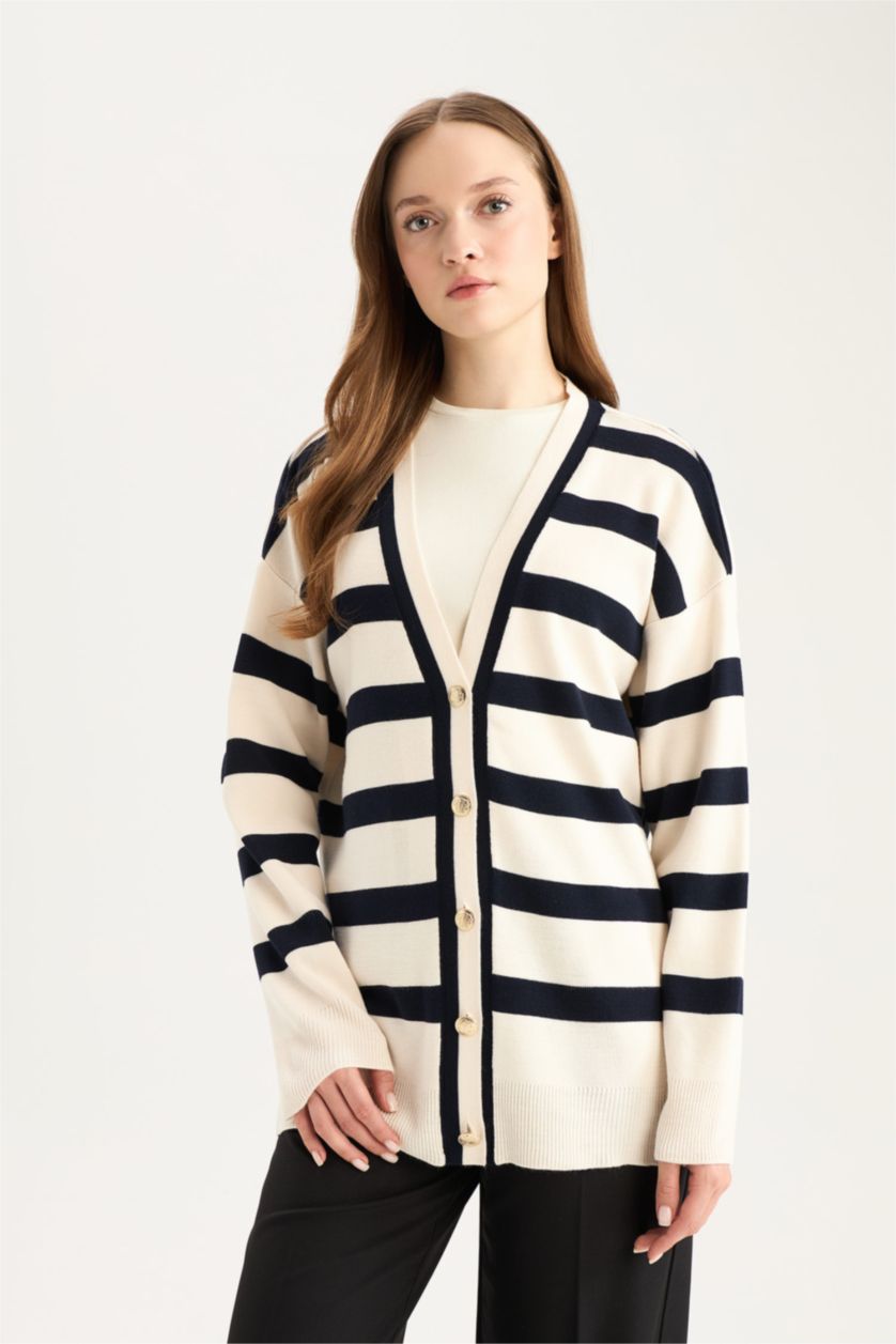 Kadın Lacivert Regular Fit V Yaka Çizgili Düğme Kapmalı Tunik Triko Hırka