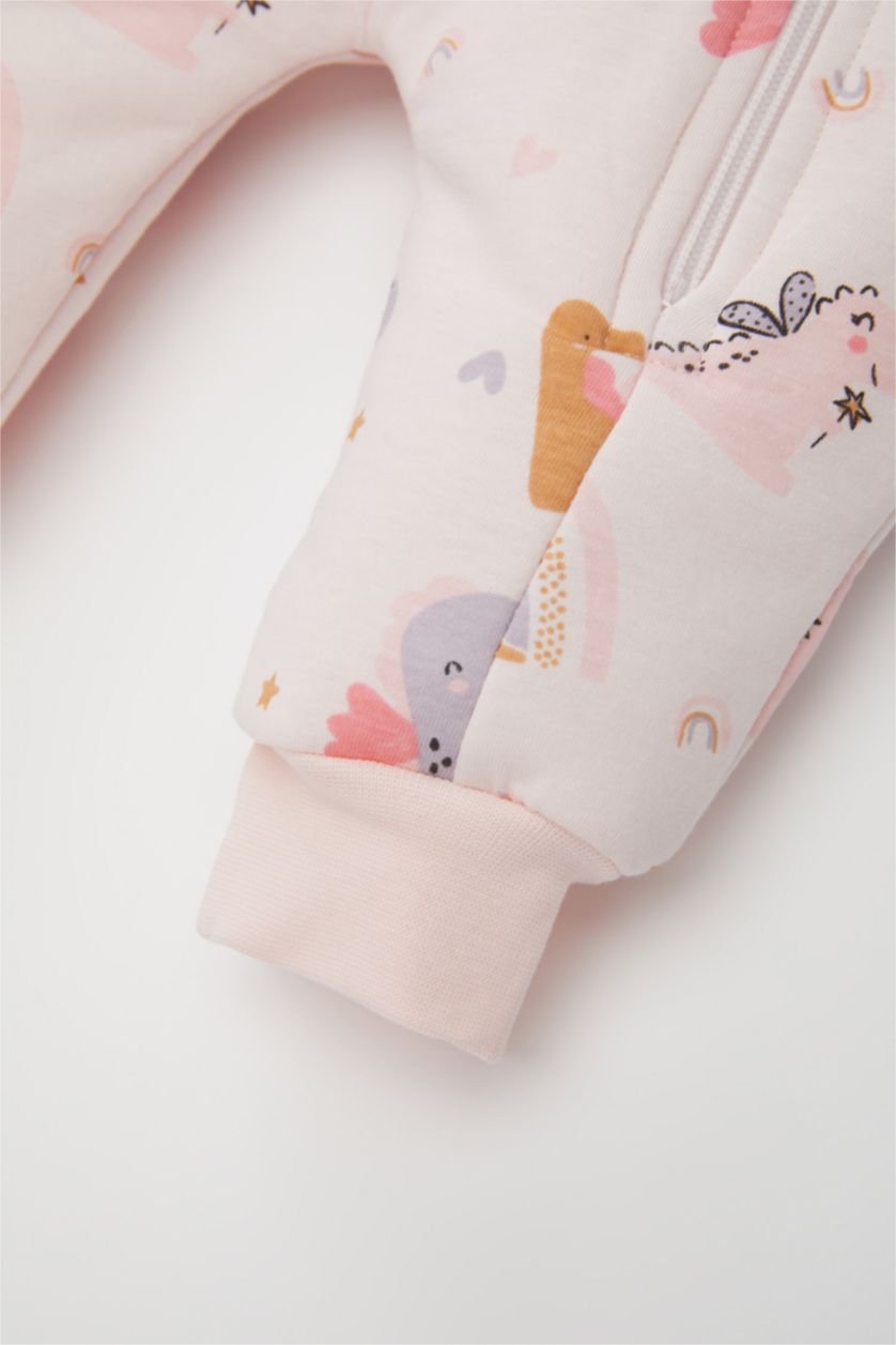 Kız Bebek Açık Pembe Kız Bebek Yenidoğan Pembe Fermuarlı 1,6 Tog Elyaf Dinazor Desenli Penye Uzun Kollu Uyku Tulumu