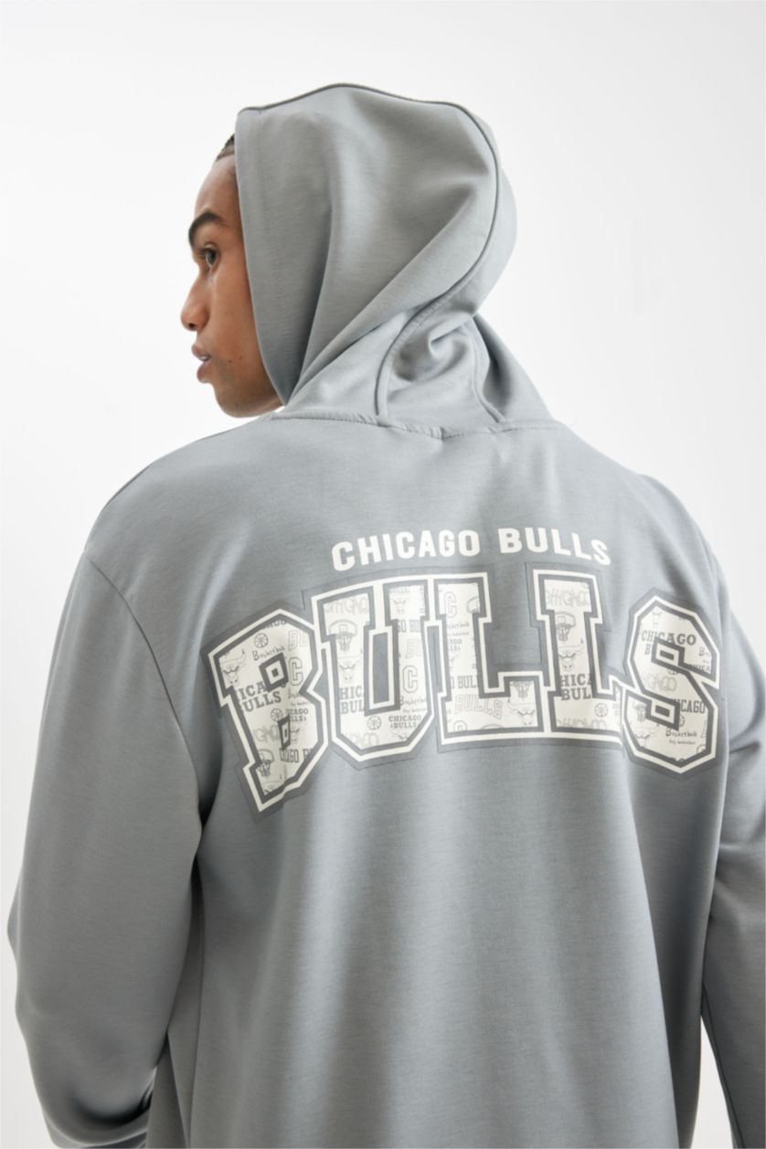 Erkek Gri NBA Chicago Bulls Standart Fit Kapüşonlu Skuba Dalgıç Kumaş Sweatshirt