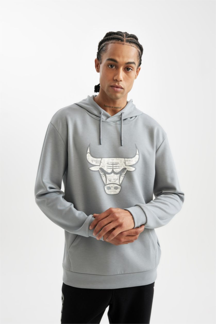 Erkek Gri NBA Chicago Bulls Standart Fit Kapüşonlu Skuba Dalgıç Kumaş Sweatshirt