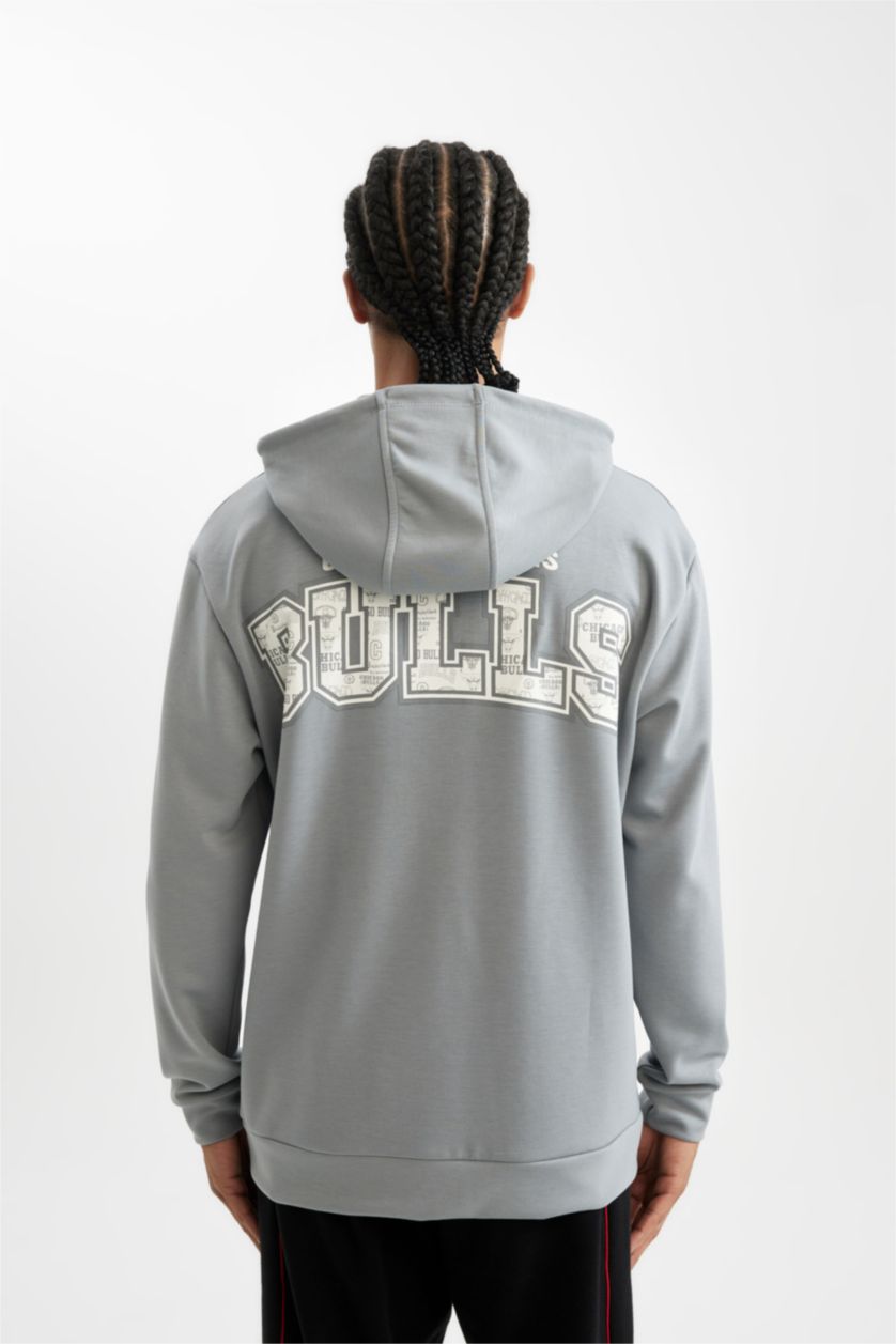 Erkek Gri NBA Chicago Bulls Standart Fit Kapüşonlu Skuba Dalgıç Kumaş Sweatshirt