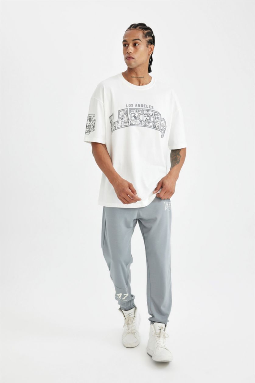 MAN Ecru DeFactoFit NBA Los Angeles Lakers Oversize Fit T-Shirt