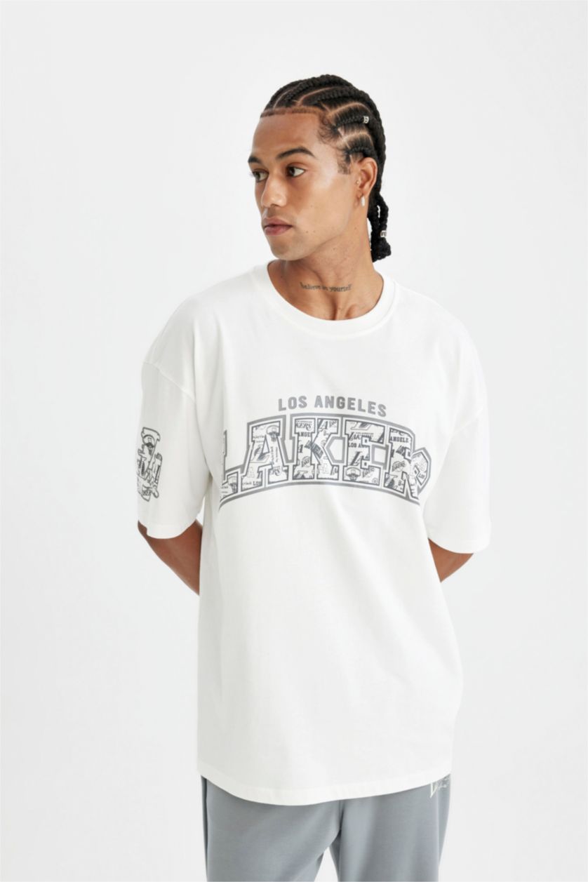 MAN Ecru DeFactoFit NBA Los Angeles Lakers Oversize Fit T-Shirt