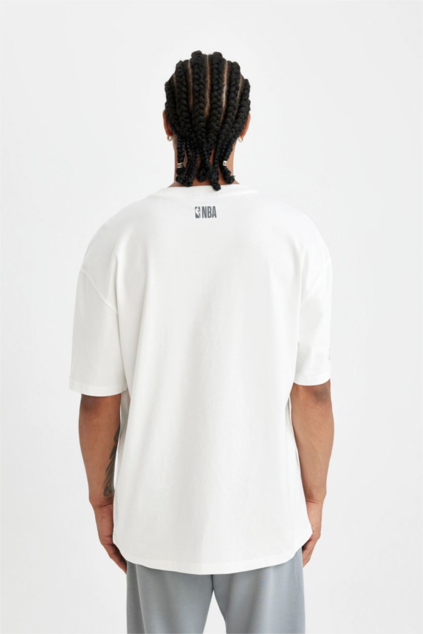 MAN Ecru DeFactoFit NBA Los Angeles Lakers Oversize Fit T-Shirt