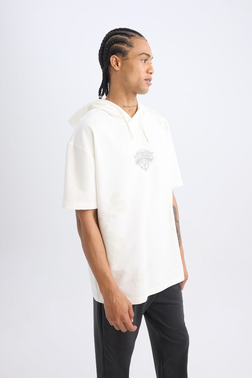 Erkek Ekru NBA New York Knicks Oversize Geniş Kalıp Kapüşonlu Kısa Kollu Tişört