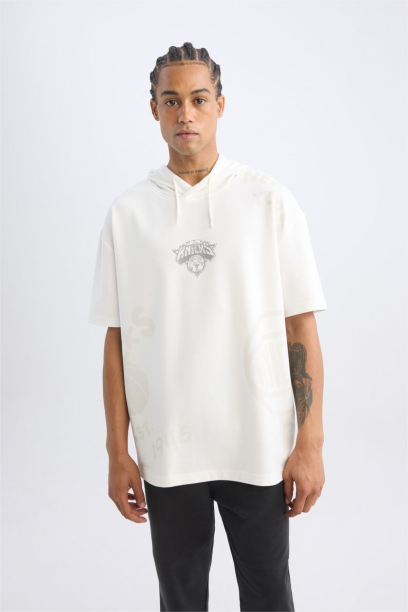 Erkek Ekru NBA New York Knicks Oversize Geniş Kalıp Kapüşonlu Kısa Kollu Tişört