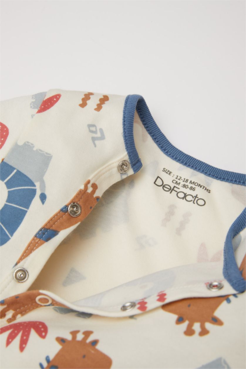 طفلة صغيرة بيج فاتح جمبسوت بيبي اولادي حديثي الولادة كم طويل وطبعة سفاري