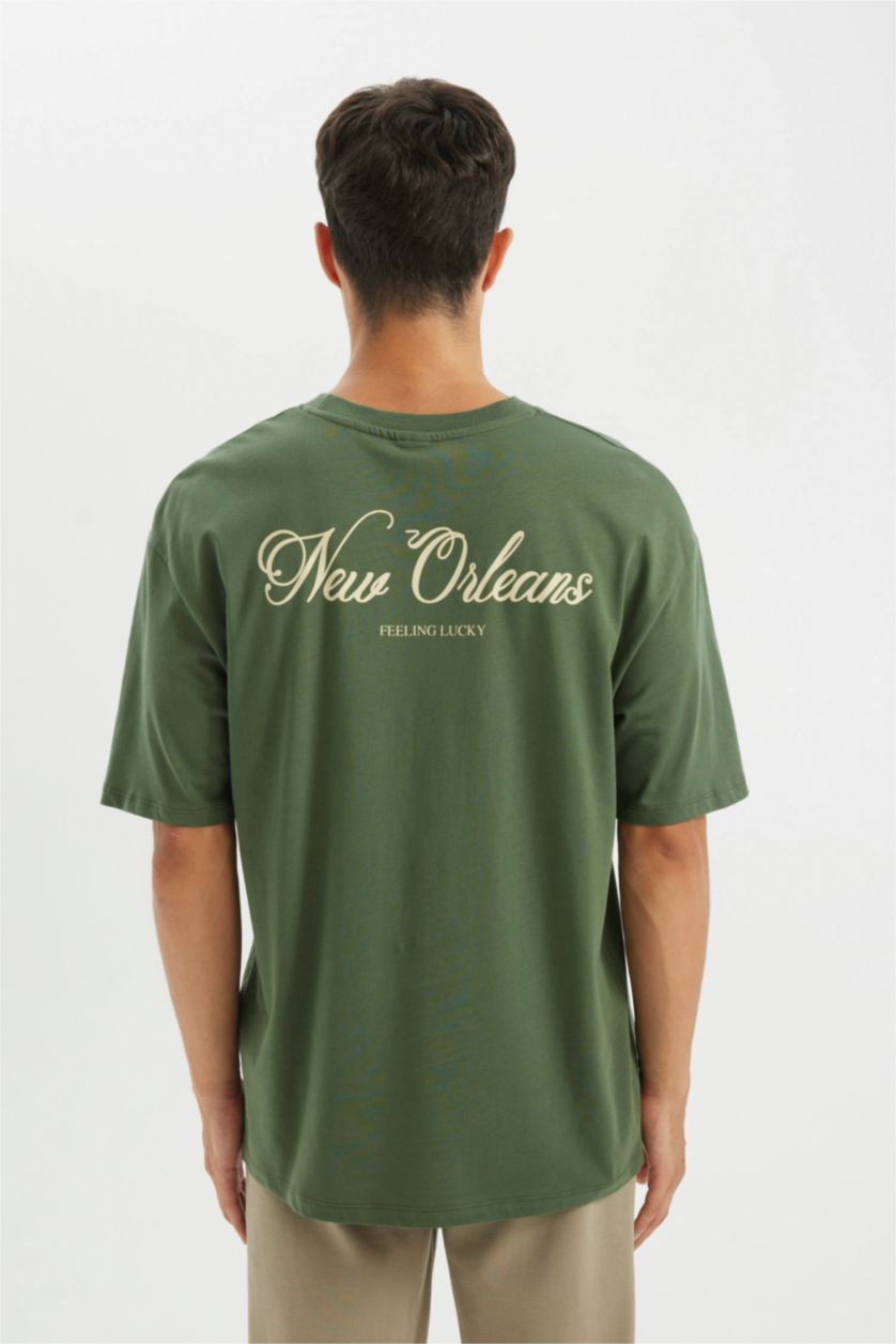 Erkek Haki %100 Pamuk Oversize Geniş Kalıp Bisiklet Yaka Sırt Baskılı Kısa Kollu Tişört