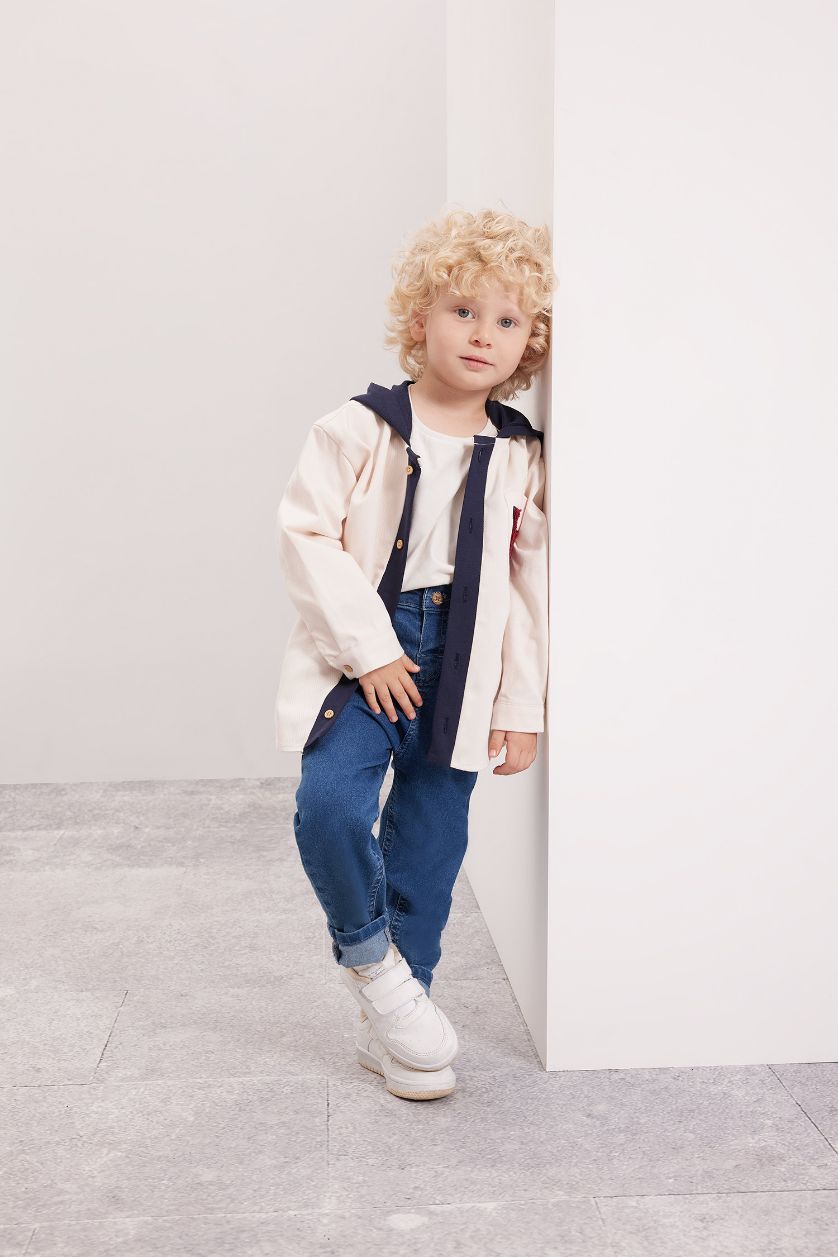 طفل صغير حجري فاتح قميص كم طويل بيبي اولادي جبردين قصة عادية بكابيشون