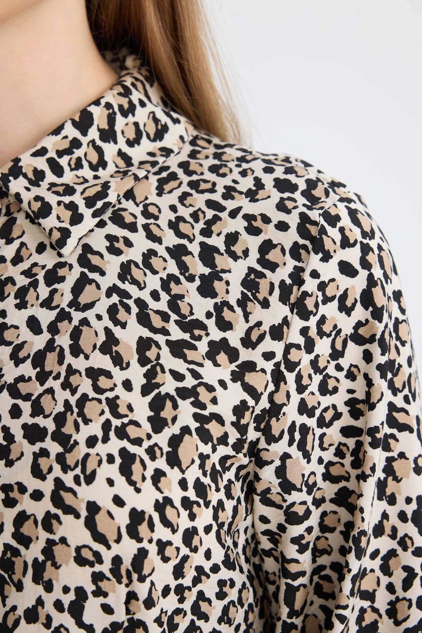 Kadın Siyah Gömlek Yaka Leopar Desenli Düğmeli Kemerli Uzun Kollu Maxi Elbise