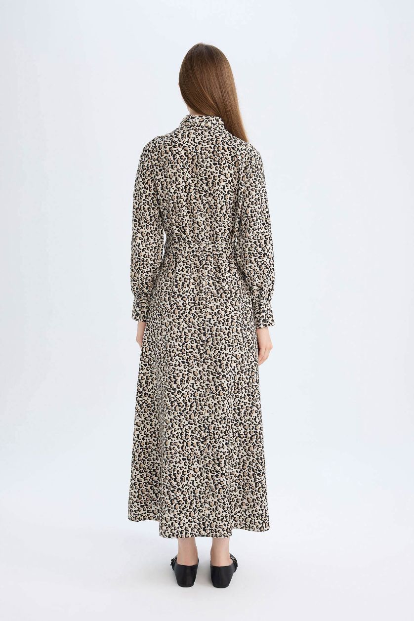 Kadın Siyah Gömlek Yaka Leopar Desenli Düğmeli Kemerli Uzun Kollu Maxi Elbise