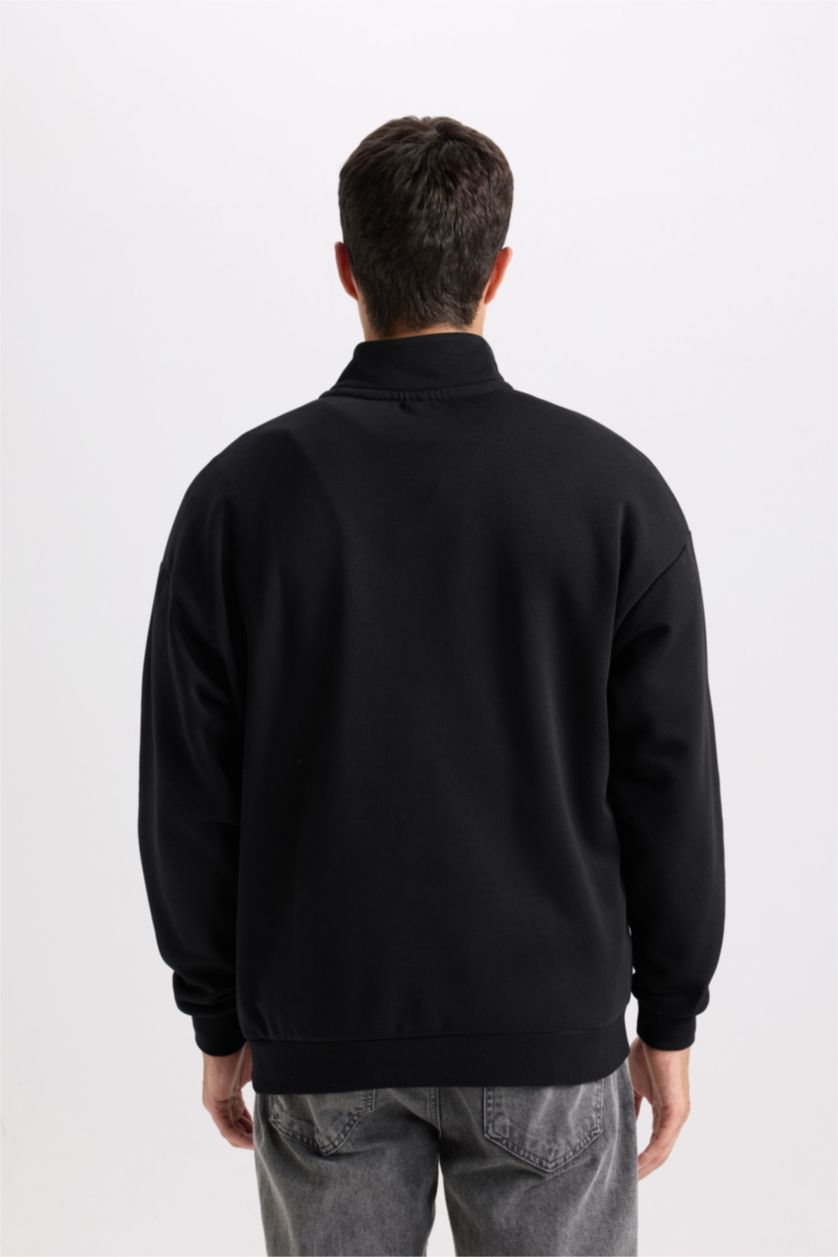 Erkek Siyah Boxy Fit Dik Yaka Yarım Fermuarlı Baskılı Sweatshirt