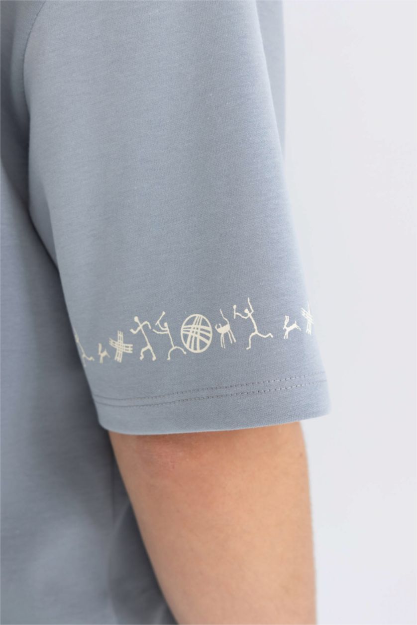 Erkek Açık Gri Oversize Fit Bisiklet Yaka Baskılı Ağır Kumaş Tişört