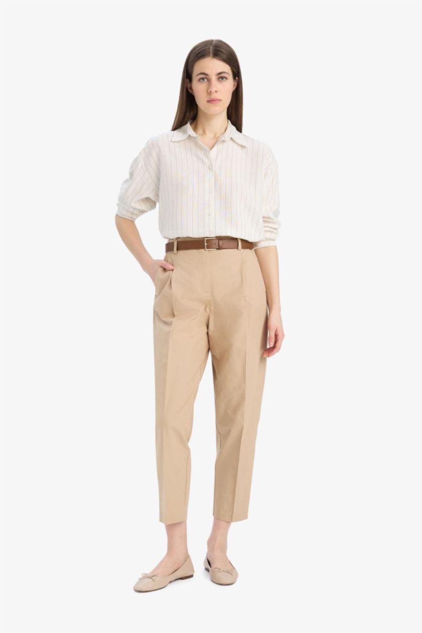 Kadın Açık Vizon 	Carrot Fit Gabardin Kumaş Pantolon Kemerli Yüksek Bel Kısa Paça