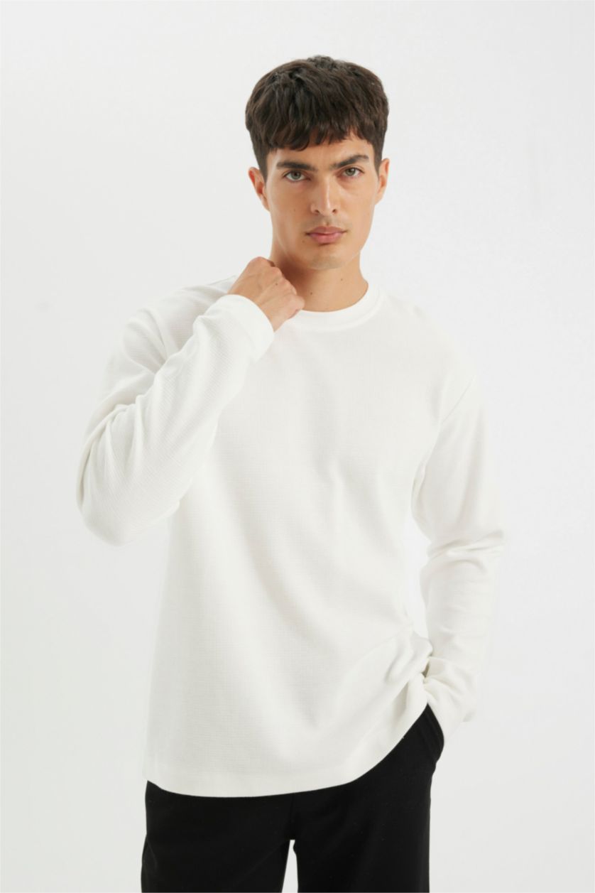 MAN Ecru Regular Fit Crew Neck Waffle T-Shirt