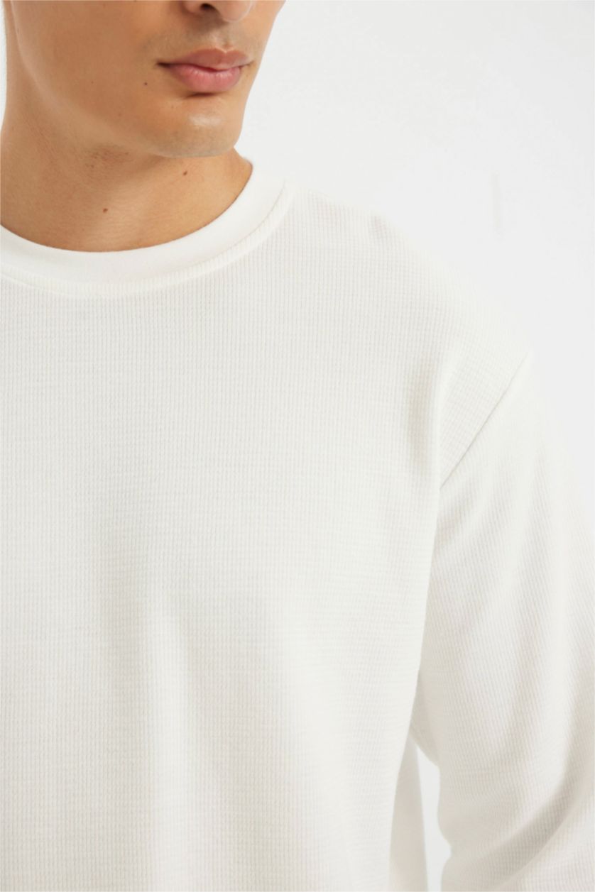 MAN Ecru Regular Fit Crew Neck Waffle T-Shirt