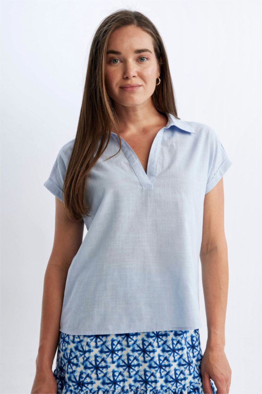 حريمي أزرق فاتح قميص قطن نص كم قصة عادية