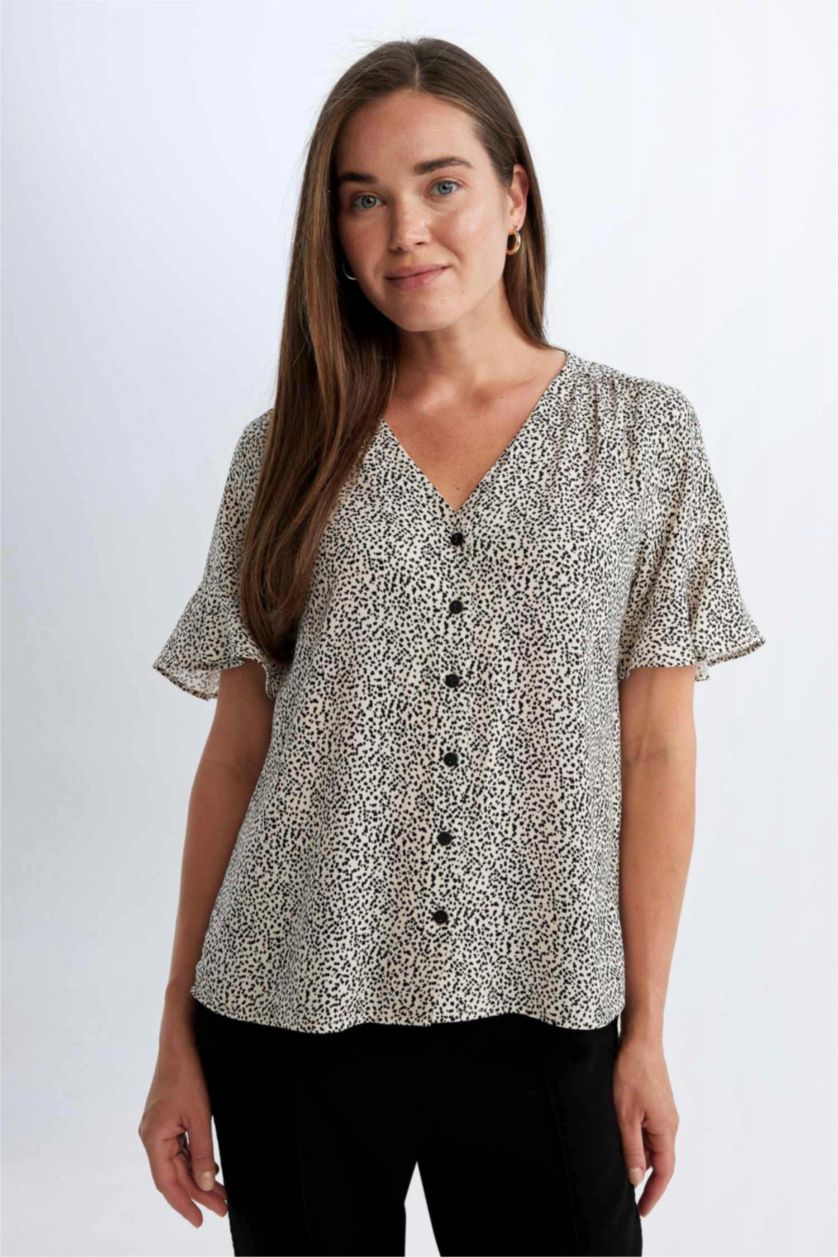 نساء اللون الرملي قميص نص ردن قصة عادية بياخة V