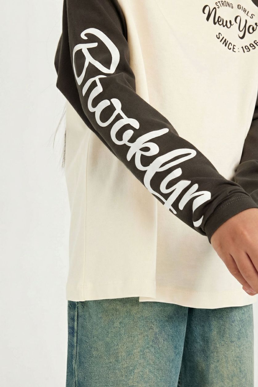 GIRLS & TEENS Ecru Girl Oversize Wide Fit Crew Neck Printed T-Shirt