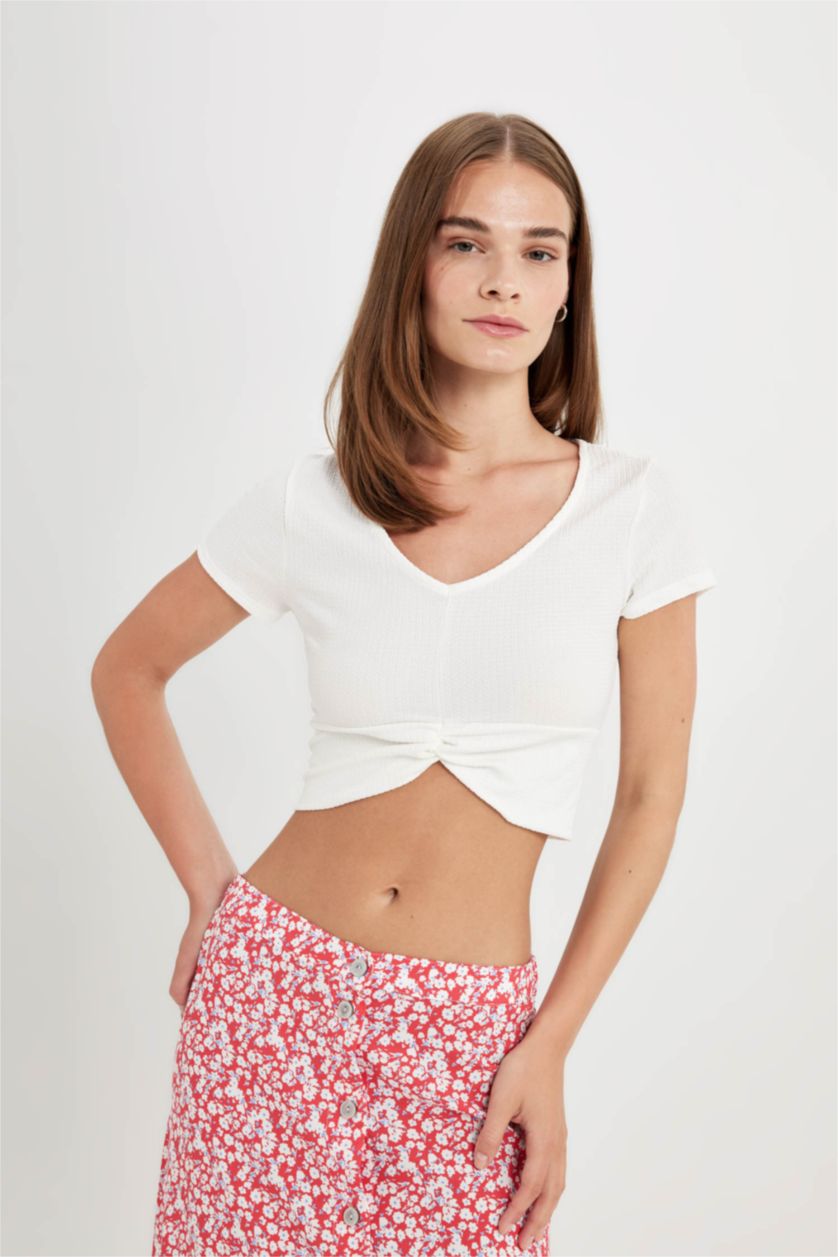 Kadın Ekru Slım Fıt V Yaka Bürümcük Kısa Kollu Tişört