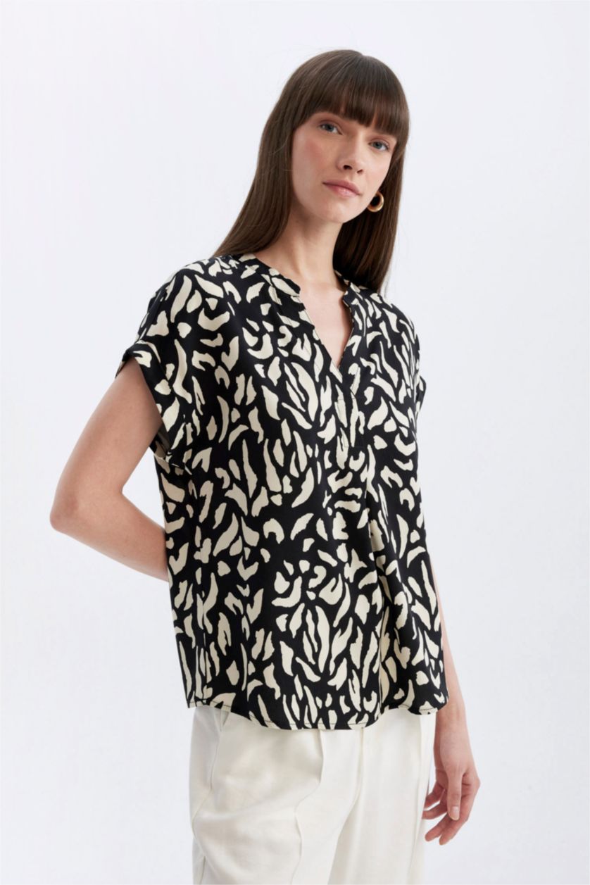 WOMAN Black Regular Fit Short Sleeve Blouse