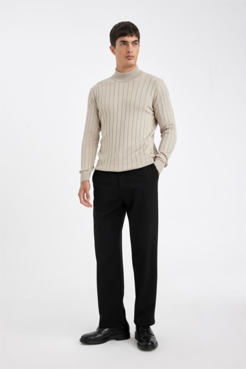 Erkek Bej Standart Fit Normal Kesim Yarım Balıkçı Yaka Jakarlı Triko Kazak